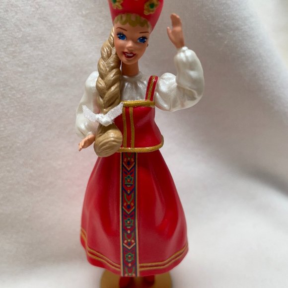 Barbie Dolls of the World Ornament Collection - Picture 11 of 11
